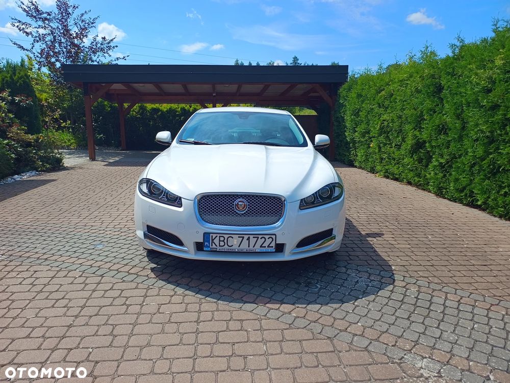 Jaguar XF 2.2 D Luxury - 13