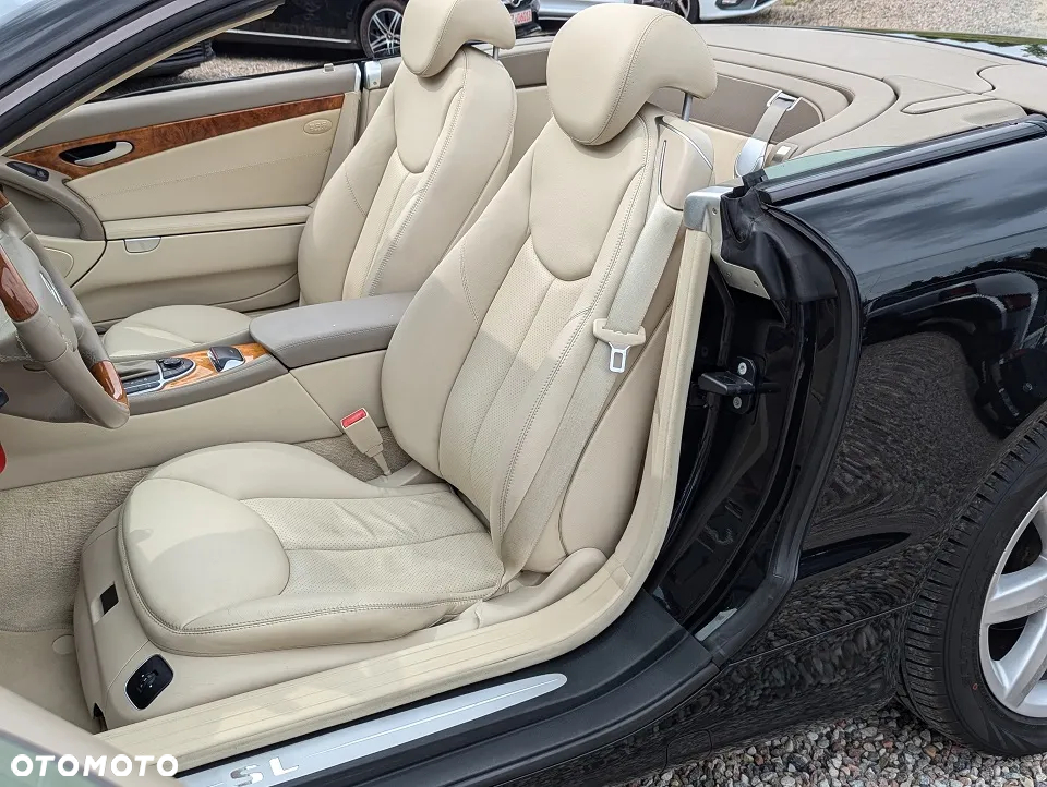 Mercedes-Benz SL 500 - 24