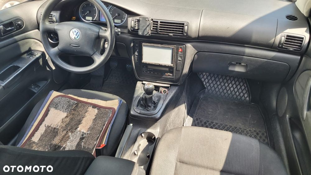 Volkswagen Passat 1.9 TDI Basis - 5