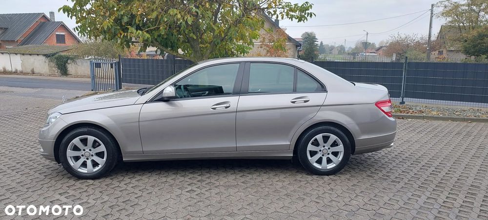 Mercedes-Benz Klasa C - 32