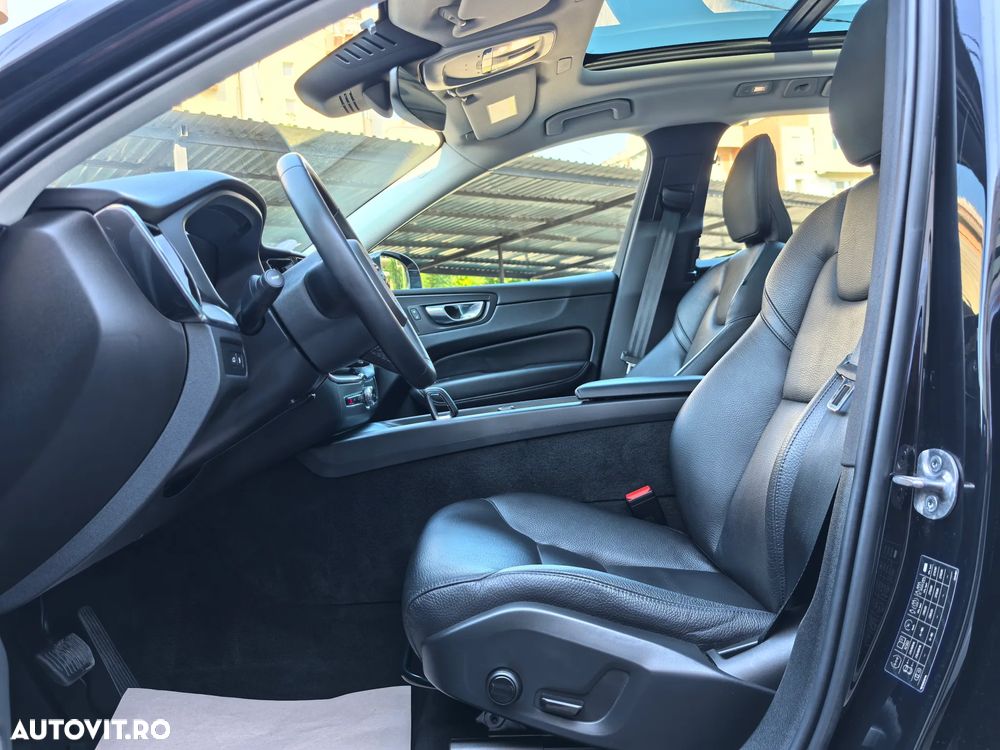 Volvo XC 60 T6 AWD Recharge Plus Dark - 14