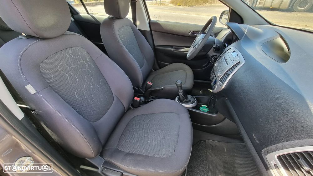 Hyundai i20 1.2 Comfort ESP - 16