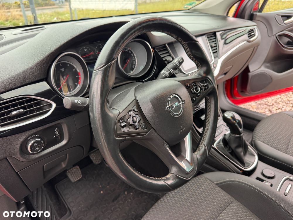 Opel Astra 1.4 Turbo Innovation - 28