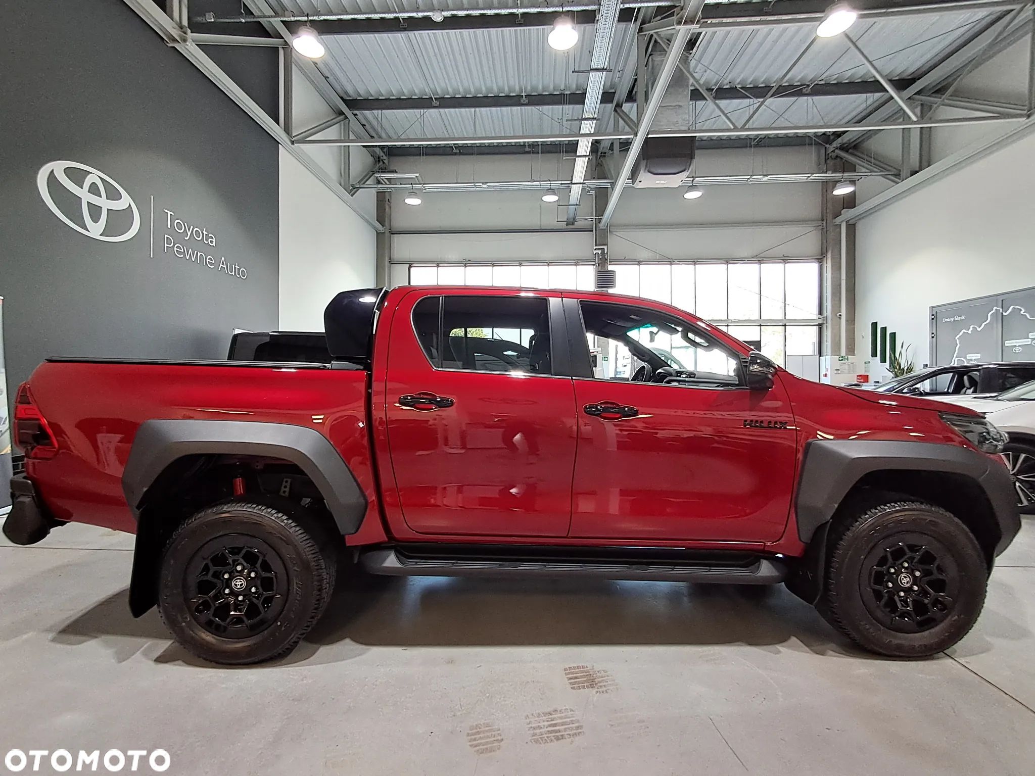 Toyota Hilux 2.8 D-4D Double Cab GR Sport II 4x4 - 1