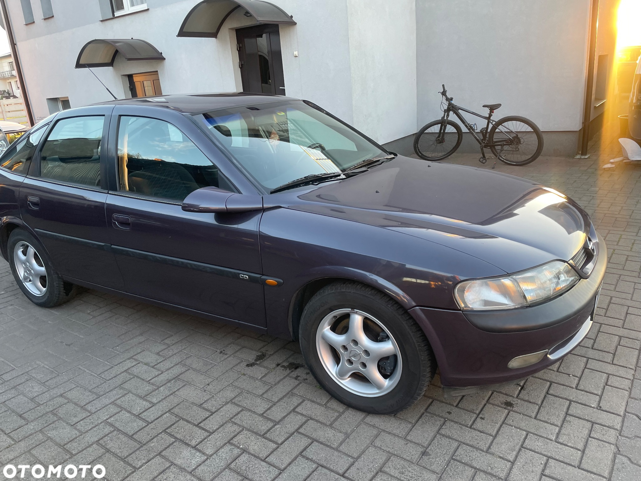 Opel Vectra 2.0-16 CDX - 6