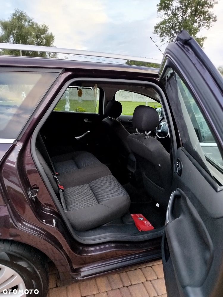 Ford Mondeo 2.0 TDCi Ghia - 11