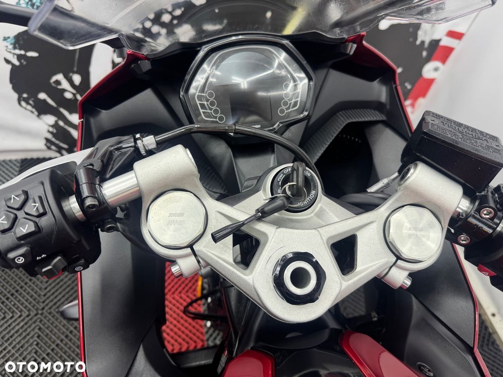 Triumph Daytona - 24