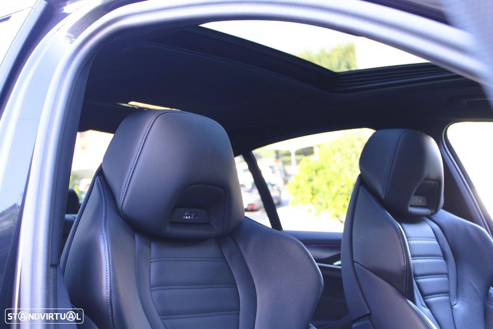 BMW 530 e Pack 50 anos M - 41