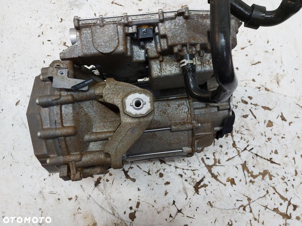 Audi Q4 E-TRON 89A 89E  przetwornica konwenter silnik elektryczny 1EA907230 - 7