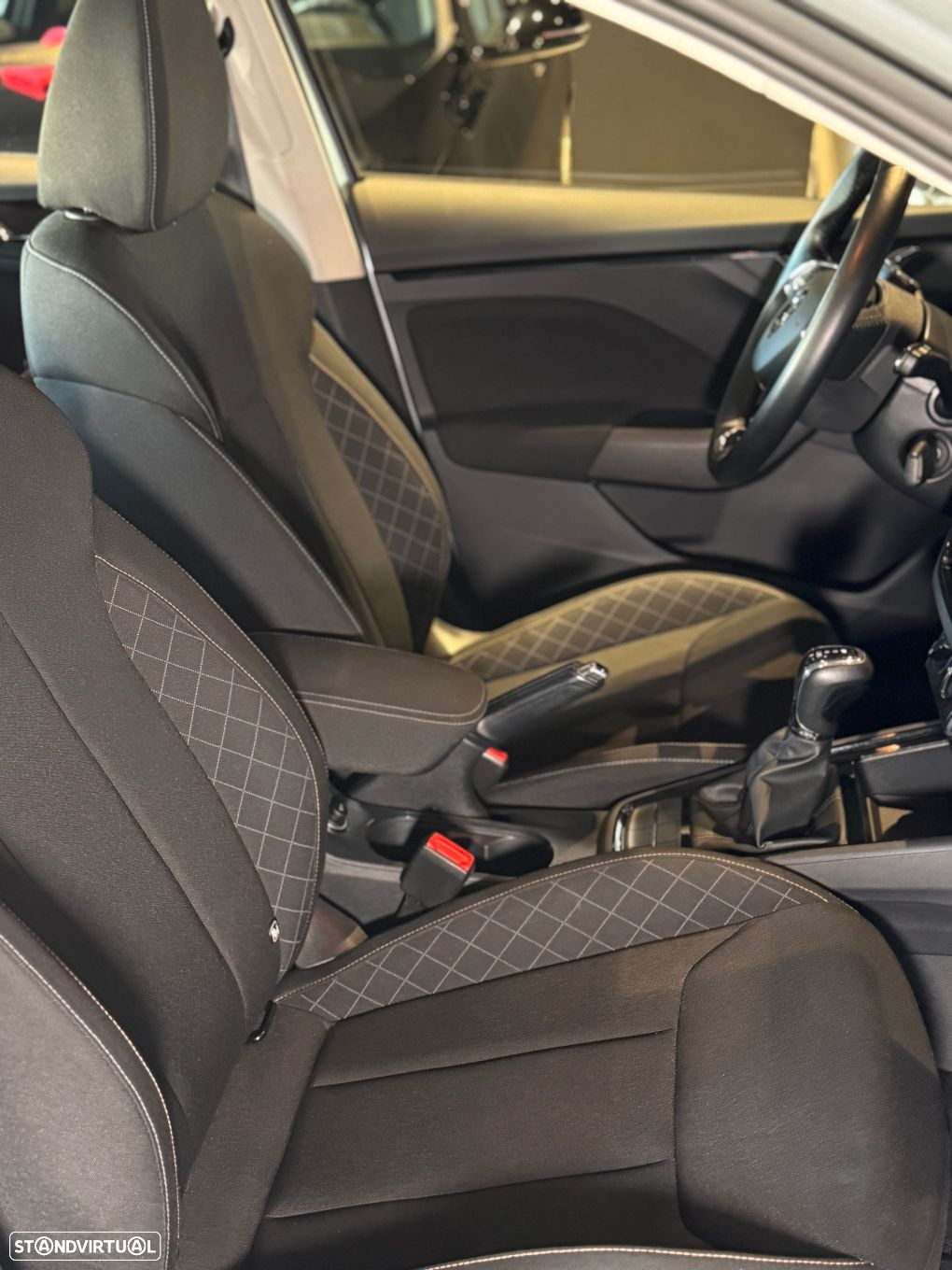 Skoda Kamiq 1.0 TSI Style DSG - 35
