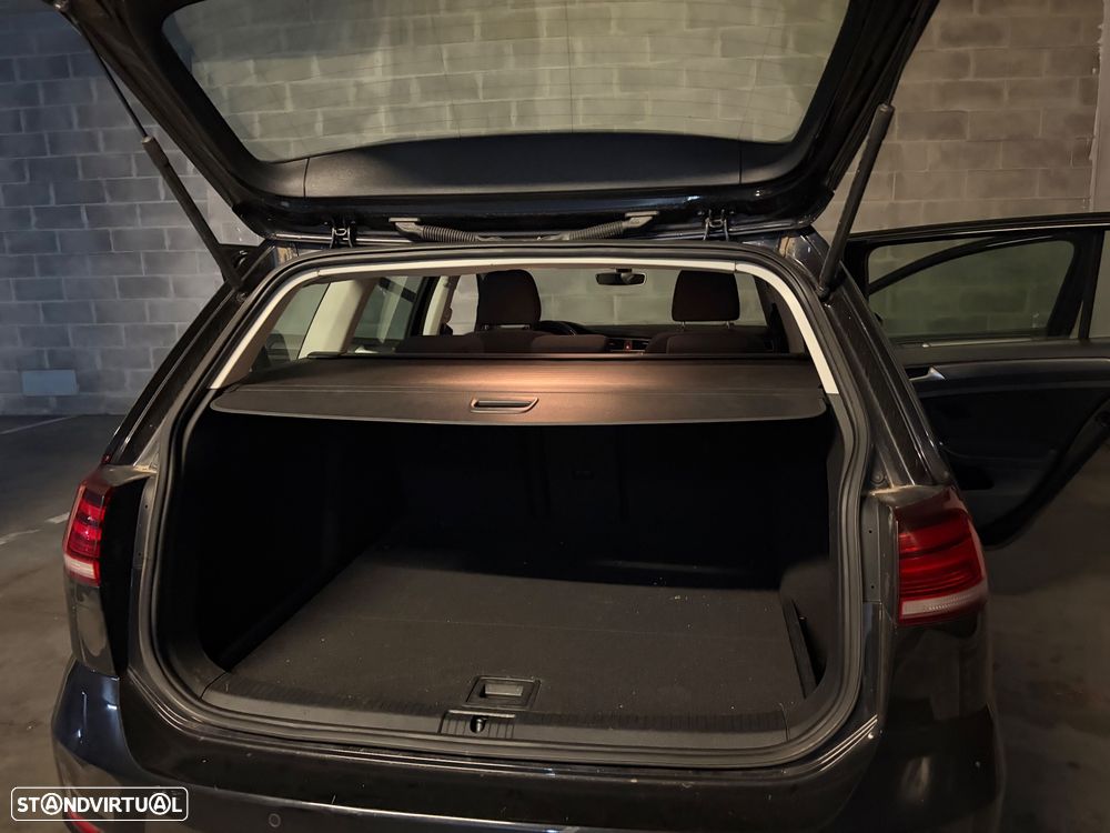 VW Golf Variant 1.6 TDi Confortline - 15