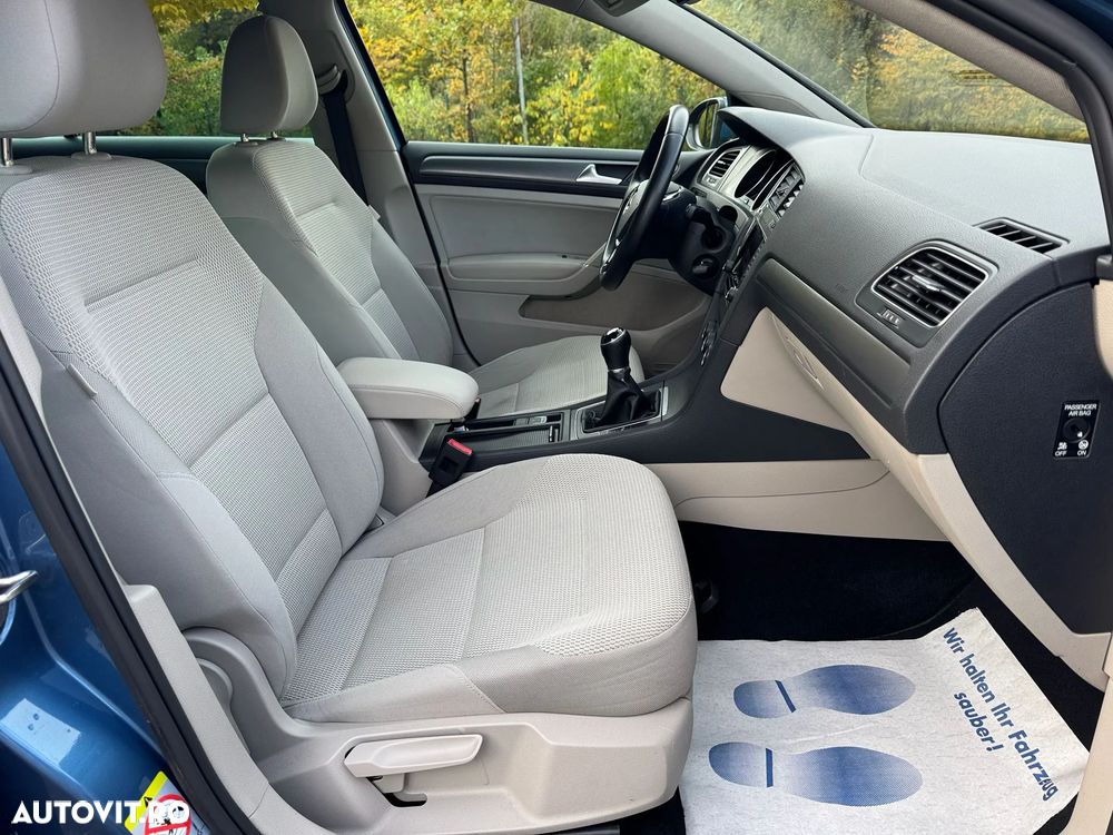 Volkswagen Golf 1.6 TDI DPF BlueMotion - 20