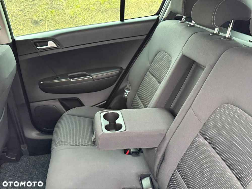 Kia Sportage 1.7 CRDI 2WD ISG Dream-Team Edition - 11