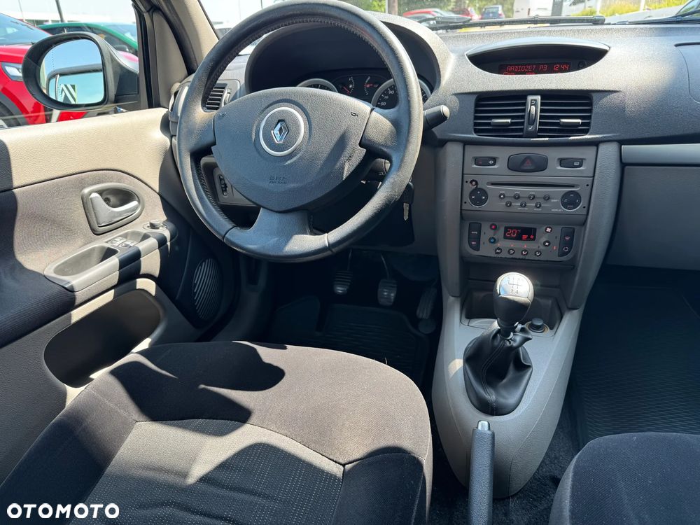 Renault Thalia 1.2 16V All Inclusive - 8
