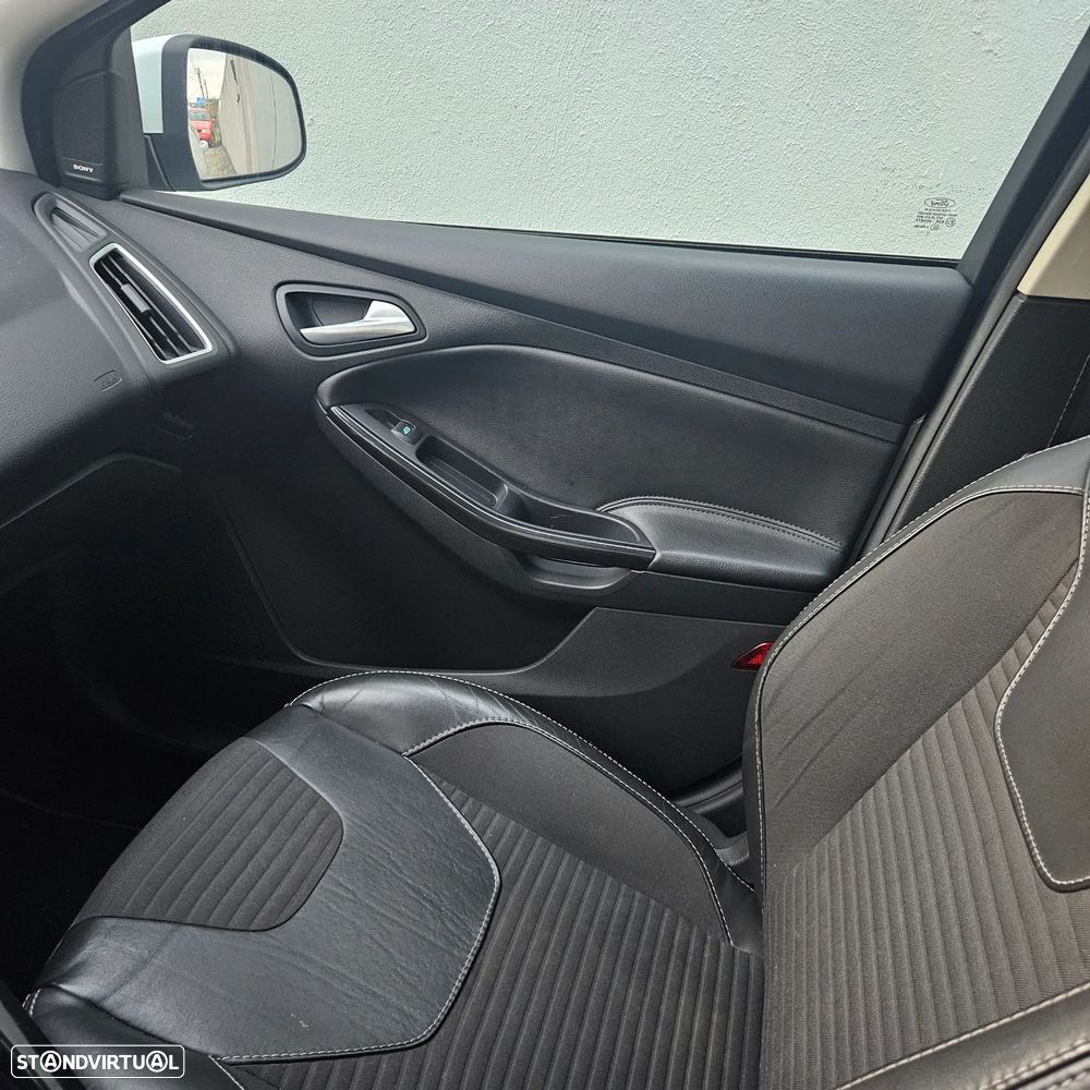 Ford Focus SW 1.0 EcoBoost S&S TITANIUM - 7