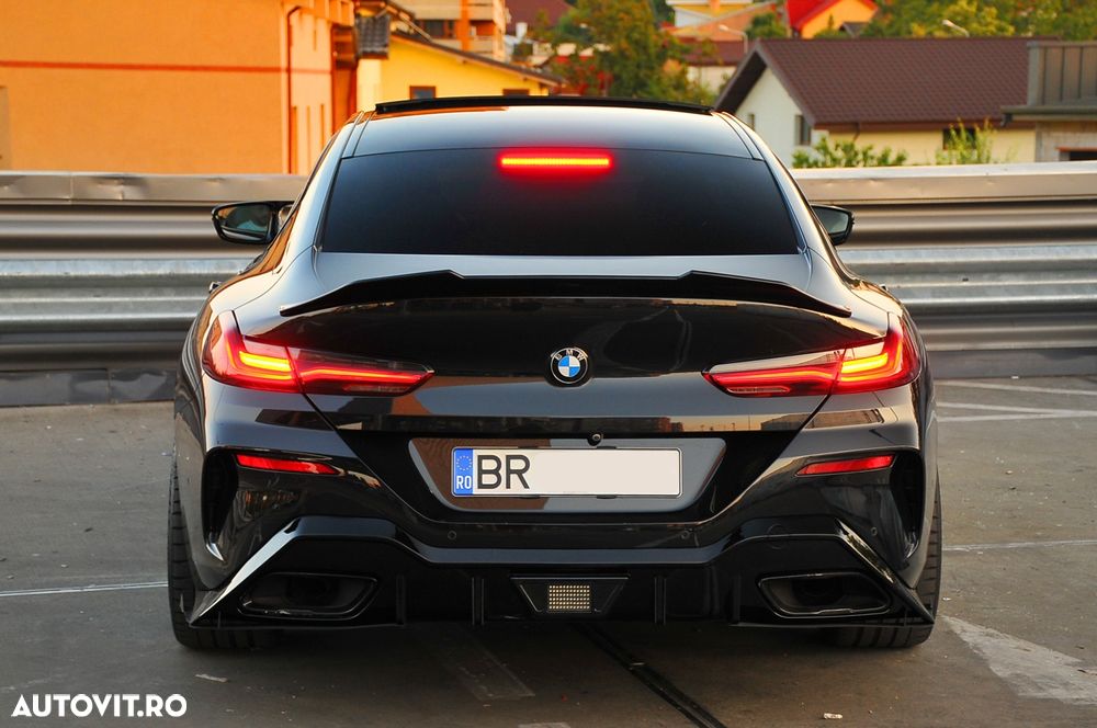 BMW Seria 8 840i - 5