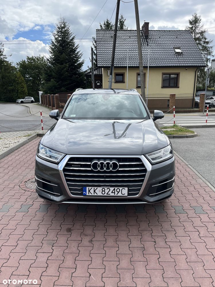 Audi Q7 - 1