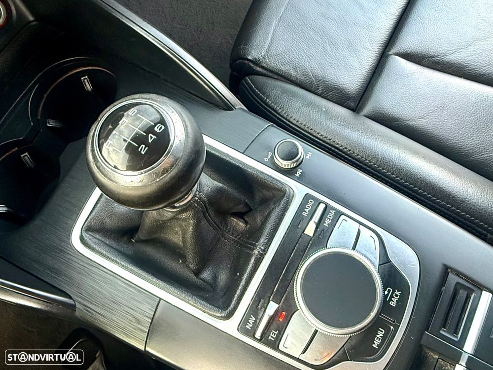 Audi A3 1.6 TDI S-line - 17