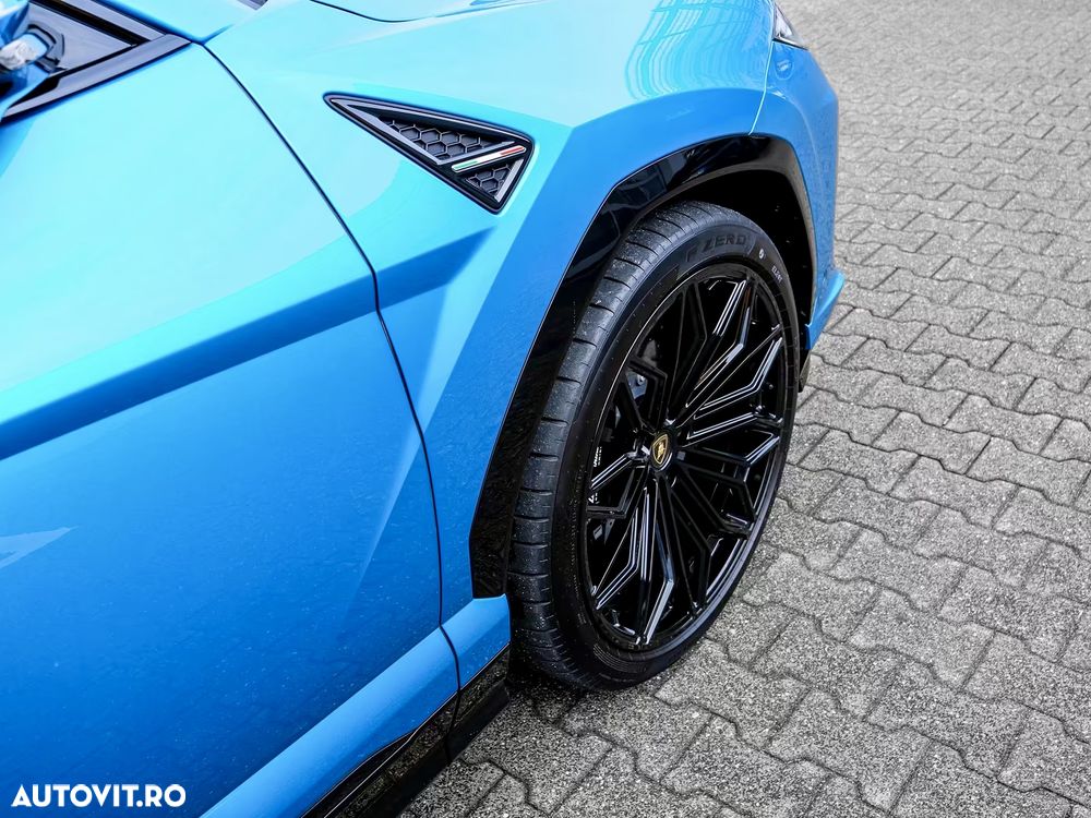 Lamborghini URUS - 7