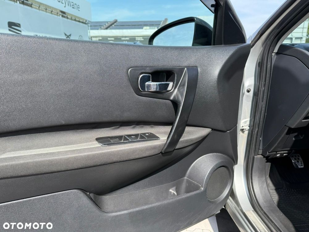 Nissan Qashqai 1.6 Visia - 12