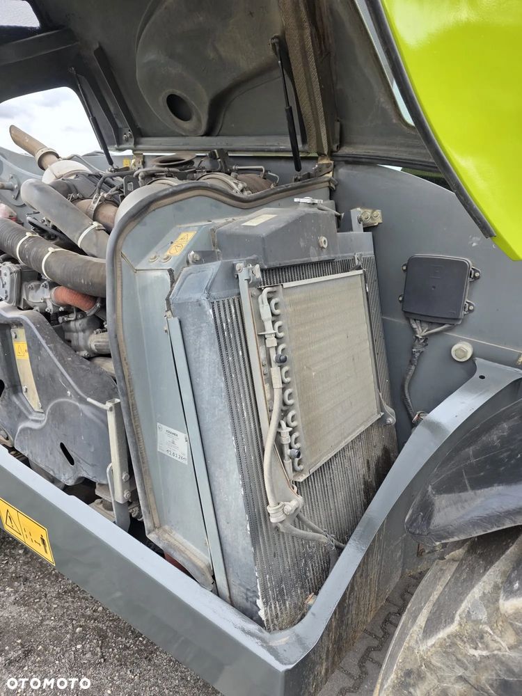 Claas Scorpion 7055 - 19