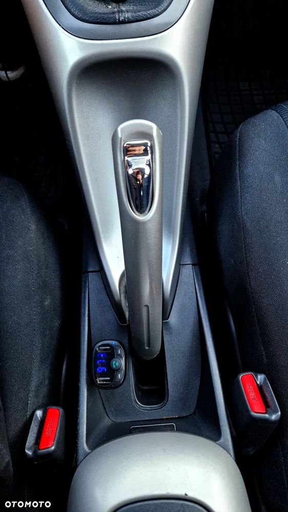 Toyota Auris 1.6 Sol - 16