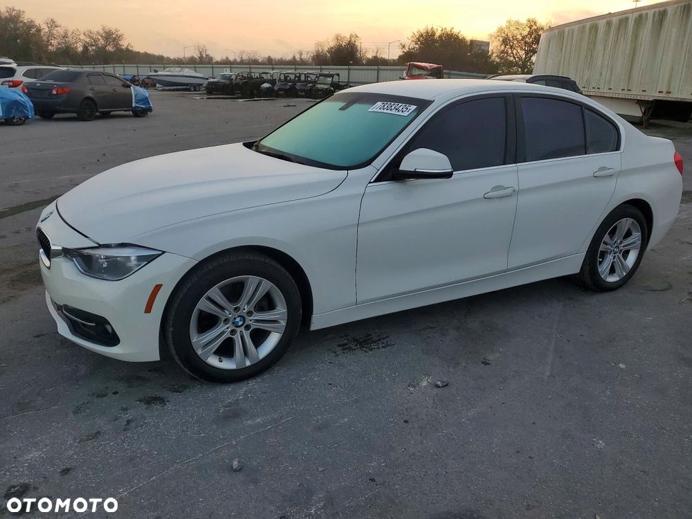 BMW Seria 3 330i - 1
