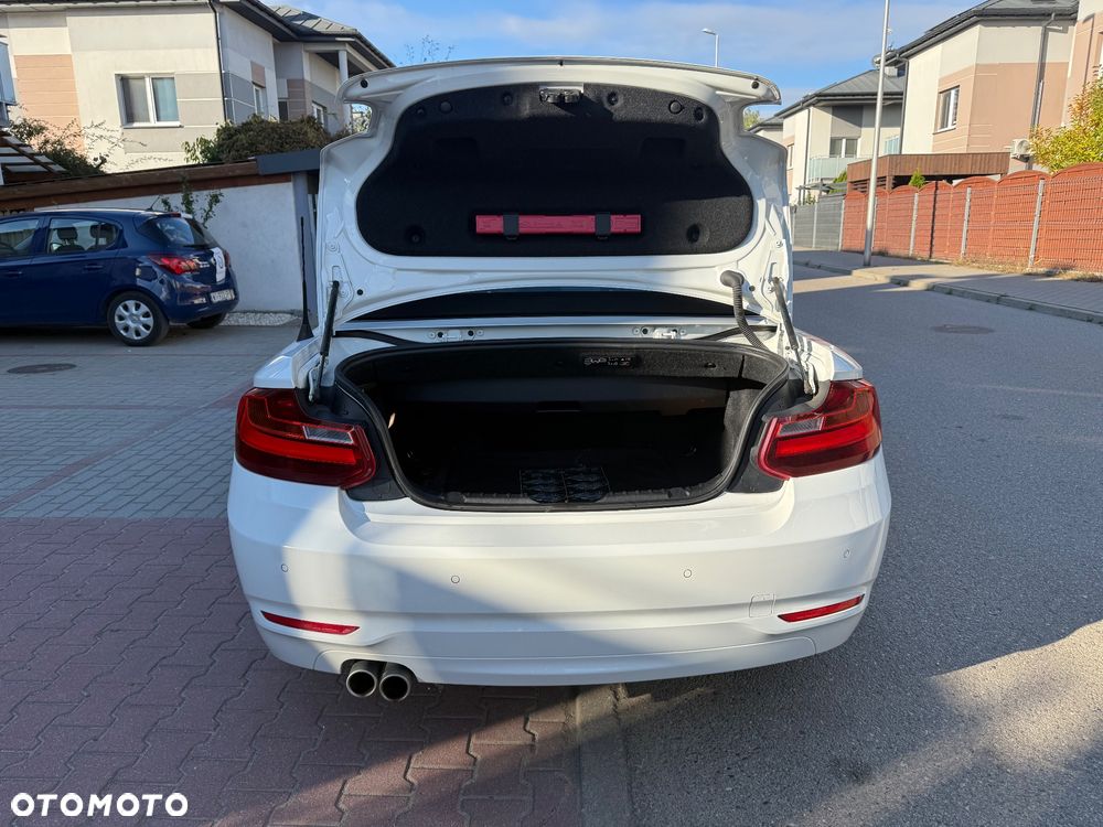 BMW Seria 2 220d Cabrio - 11
