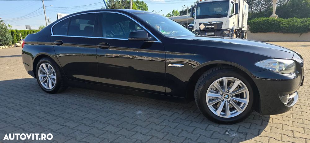 BMW Seria 5 520d Luxury Line - 6