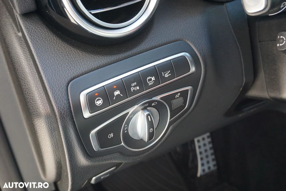 Mercedes-Benz GLC Coupe 250 4Matic 9G-TRONIC AMG Line - 9