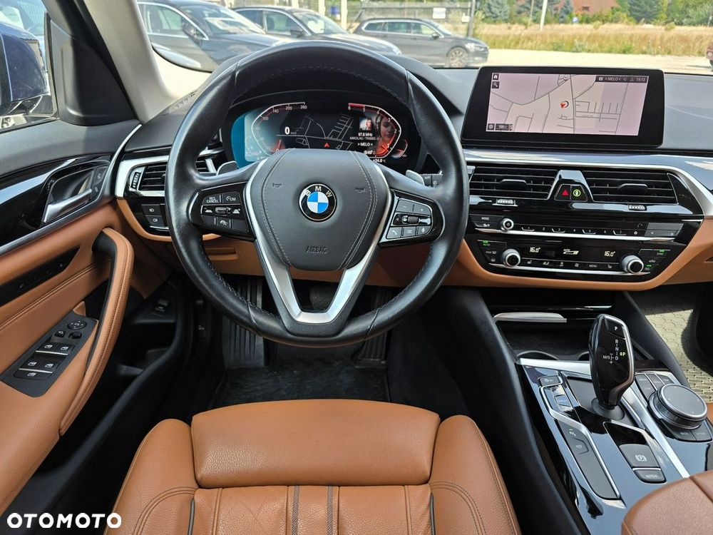 BMW Seria 5 518d Sport Line - 5