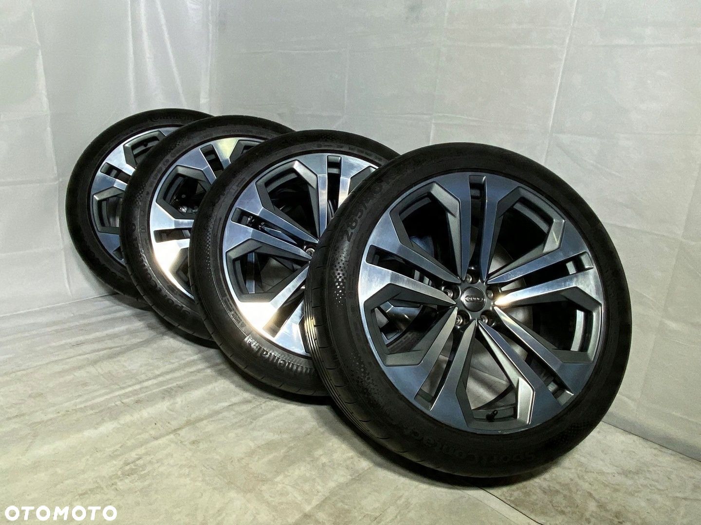 KOŁA ALUFELGI AUDI Q8 SQ8 4M8 285/40/R22 4M8601025K - 1
