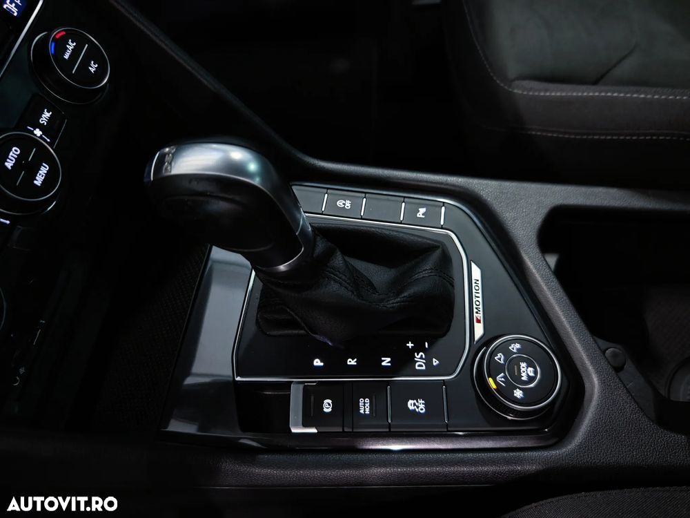 Volkswagen Tiguan 2.0 TDI SCR 4MOTION (BlueMotion Techn.) DSG Highline - 18