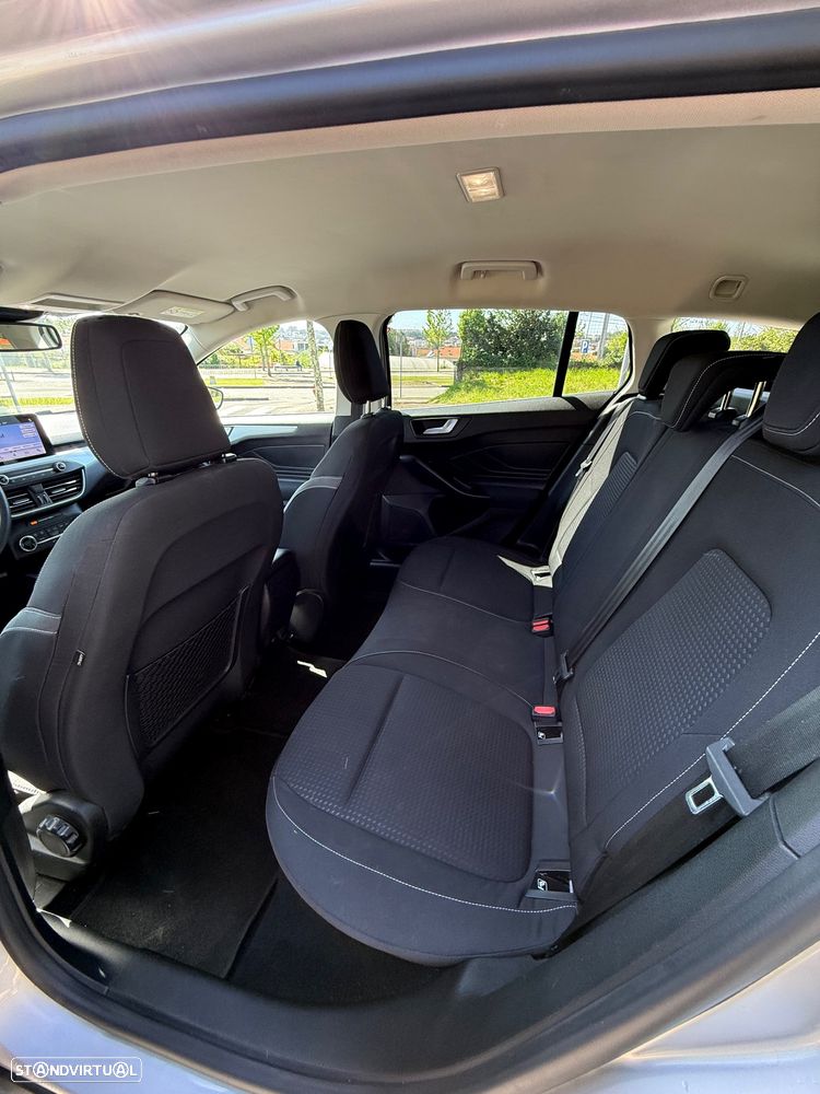Ford Focus SW 1.5 TDCi EcoBlue Titanium - 8
