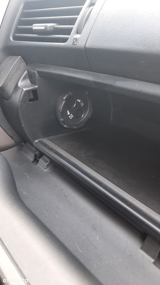 Toyota Verso 1.8 Multidrive Edition - 31
