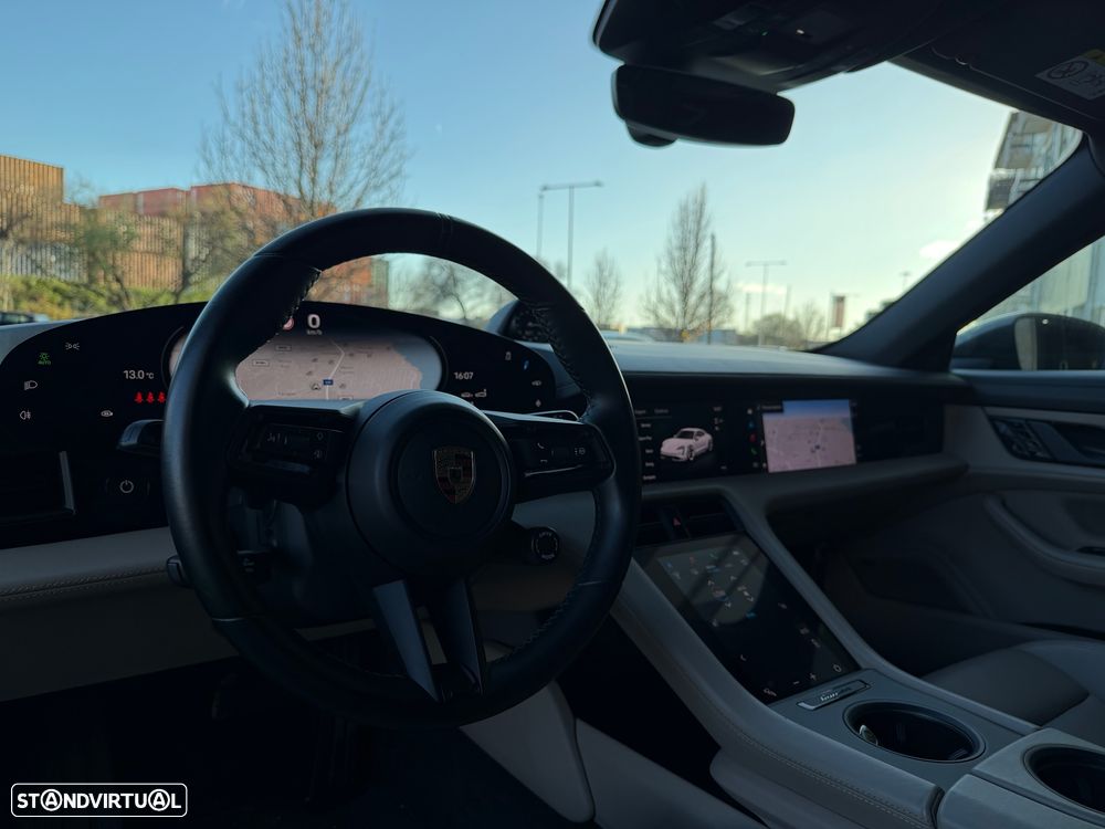 Porsche Taycan 4S Bateria Performance Plus - 18