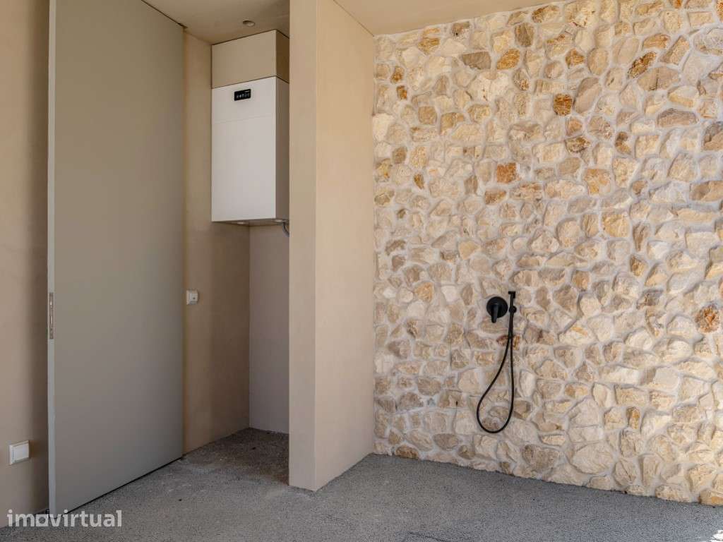 Moradia com acabamentos de luxo em 1ª linha da Lagoa de Óbidos - Grande imagem: 5/60
