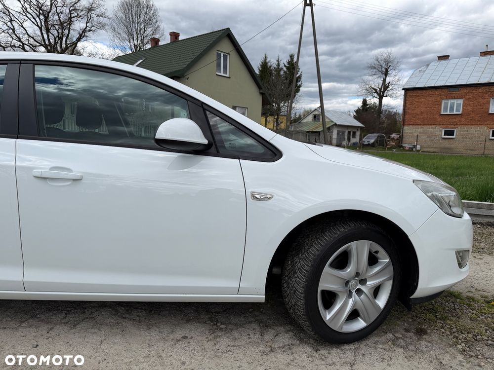 Opel Astra 1.4 Turbo - 13