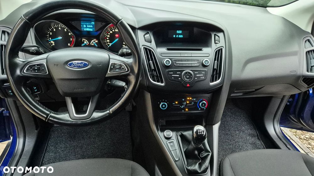 Ford Focus 1.0 EcoBoost Titanium - 30