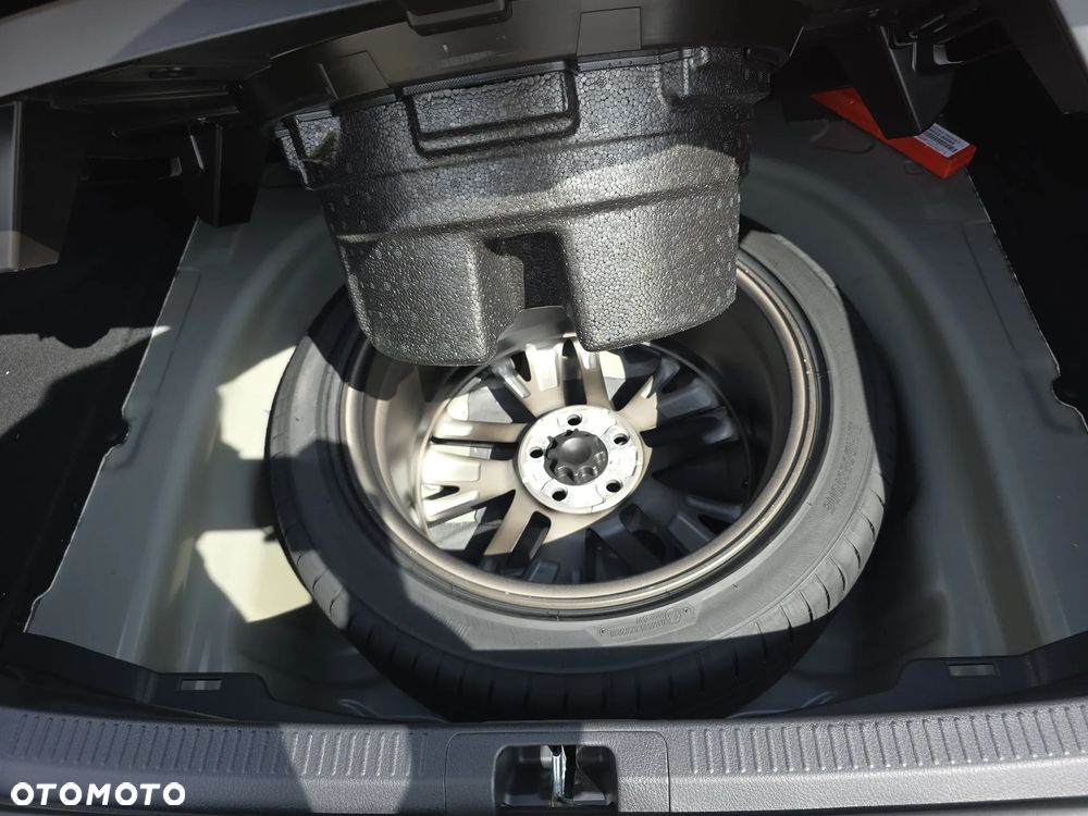 Toyota Camry 2.5 Hybrid Dynamic Force Executive e-CVT - 20