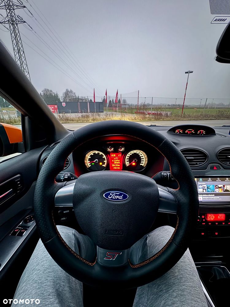 Ford Focus - 18