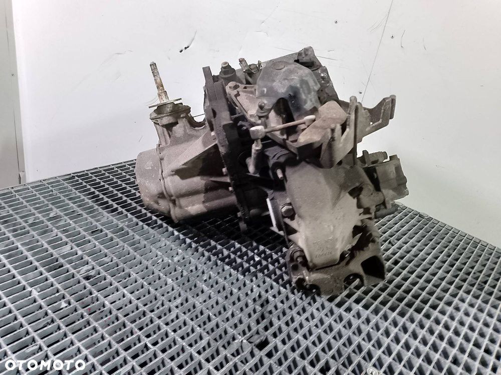 SKRZYNIA BIEGÓW MANUALNA CITROEN XSARA PICASSO 20DL69 1.8 16v - 2