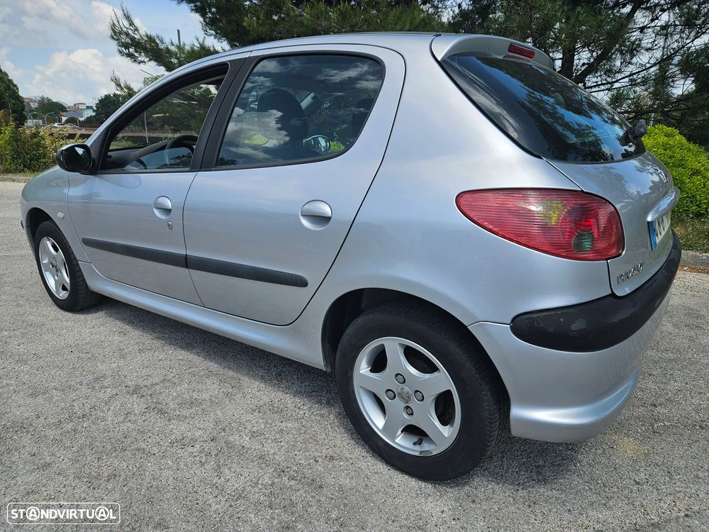 Peugeot 206 1.1 XR - 4