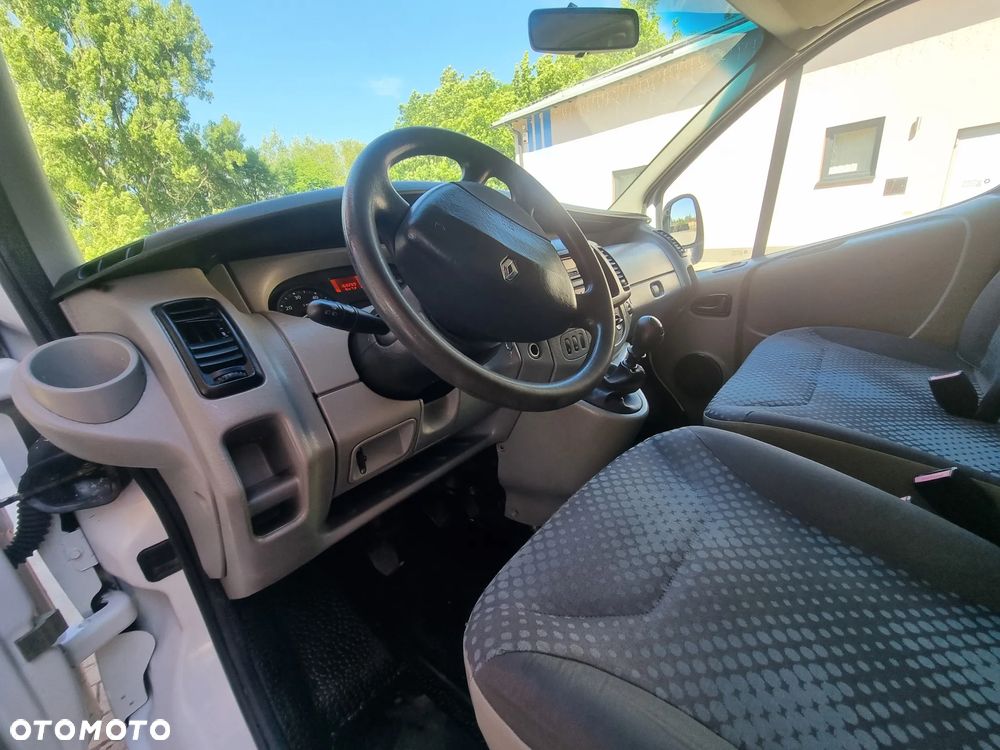 Renault Trafic - 24
