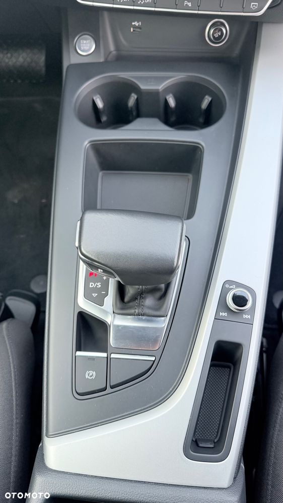 Audi A4 Avant 40 TFSI S tronic - 26