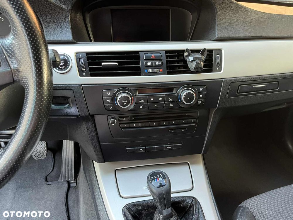 BMW Seria 3 320d - 6