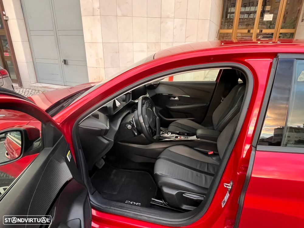 Peugeot 208 1.2 PureTech Allure EAT8 - 8