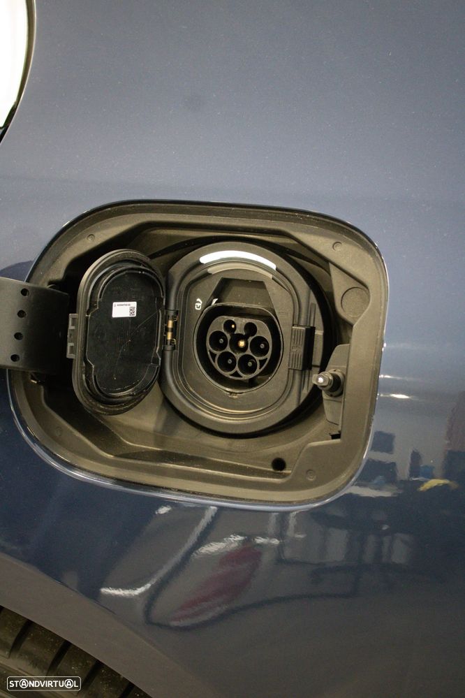 Mercedes-Benz C 300 e T 9G-TRONIC AMG Line - 43