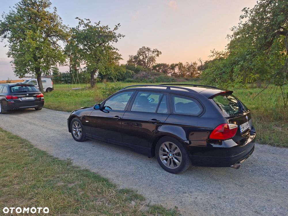 BMW Seria 3 318d DPF - 4
