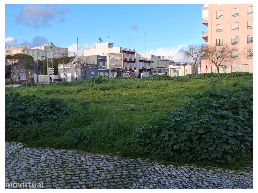 Lote de Terreno com Alvará de Loteamento Aprovado - Construção de 1... - Grande imagem: 2/6